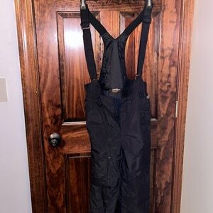 Never worn men’s large ski pants with suspenders